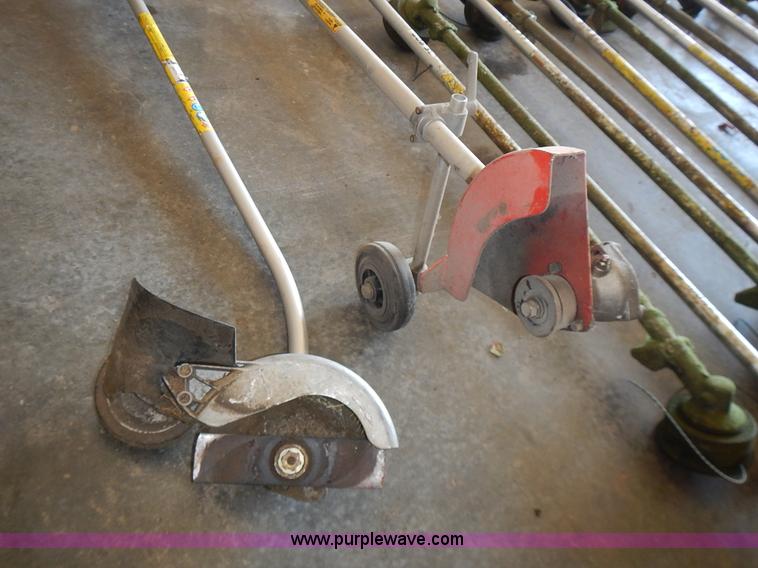 image for item BT9531 Assorted lawn and garden equipment