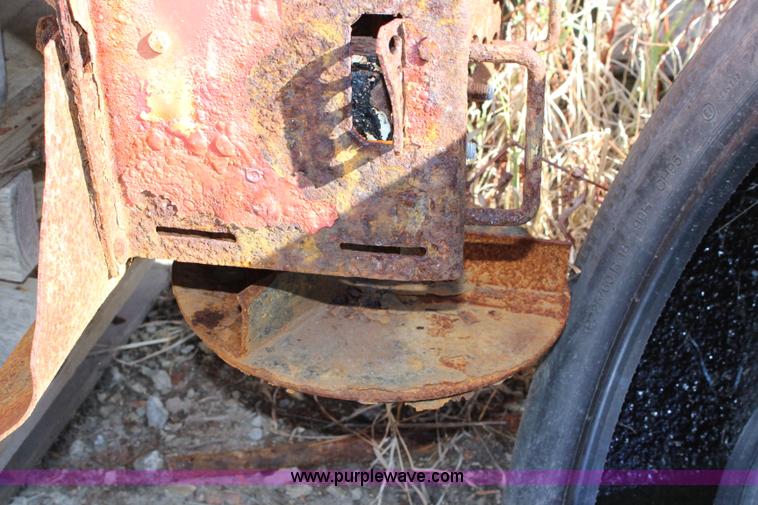 image for item BT9534 Hiniker V-box steel spreader