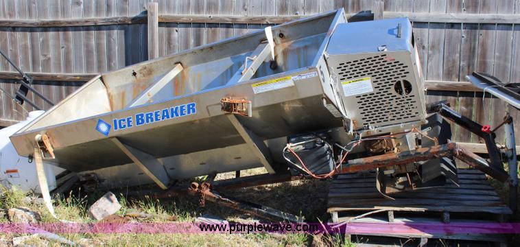 image for item BT9535 Western Ice Breaker V-box stainless steel spreader