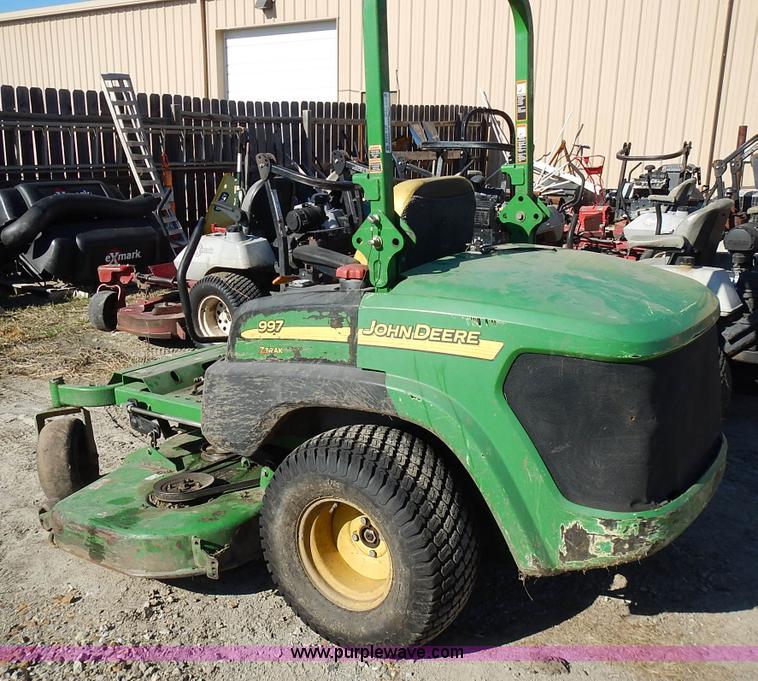 image for item BT9538 John Deere 977 Z-Trak lawn mower