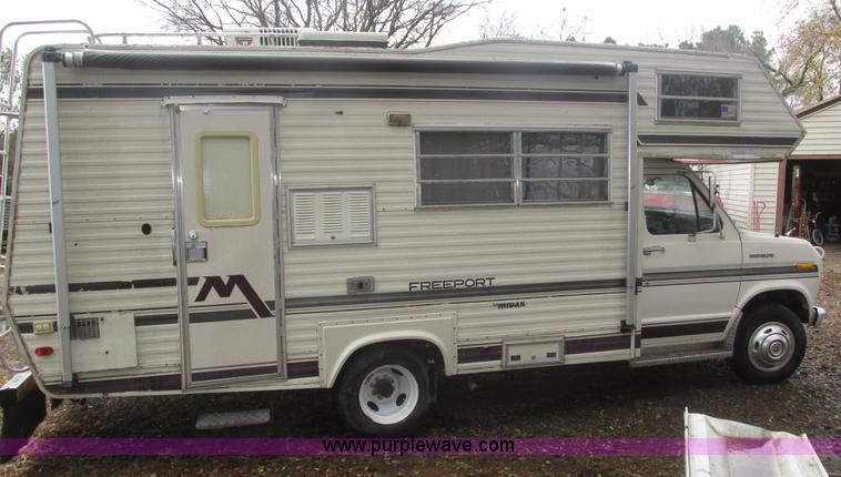image for item H1026 1983 Ford Econoline Coachmen FreePort motorhome