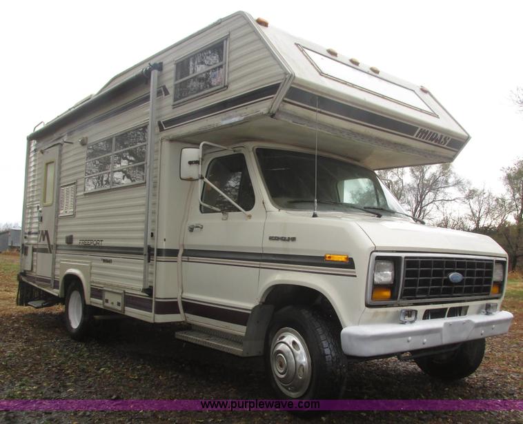 image for item H1026 1983 Ford Econoline Coachmen FreePort motorhome