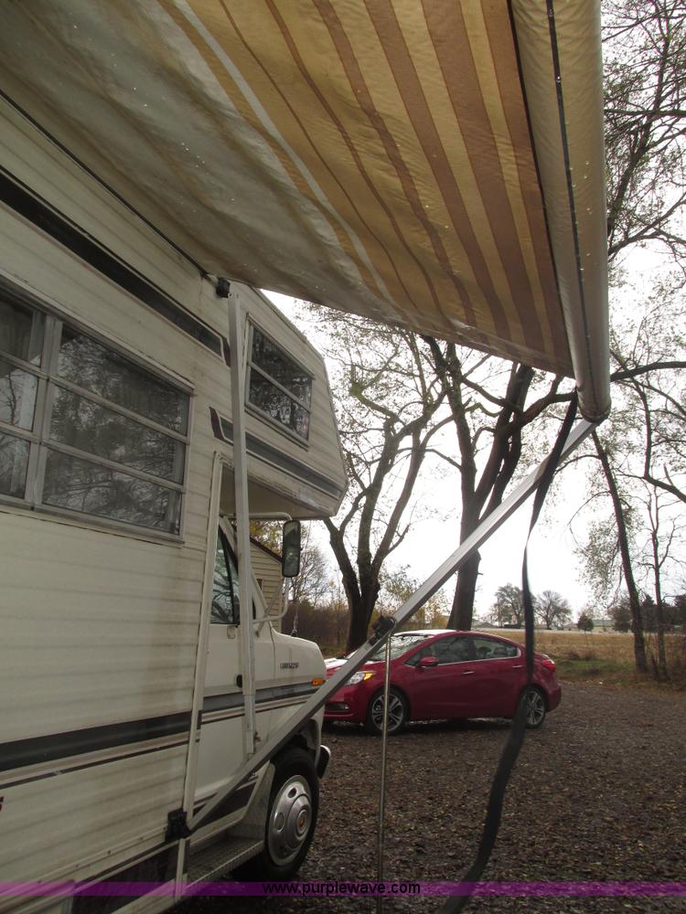 image for item H1026 1983 Ford Econoline Coachmen FreePort motorhome