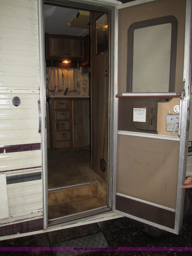 image for item H1026 1983 Ford Econoline Coachmen FreePort motorhome