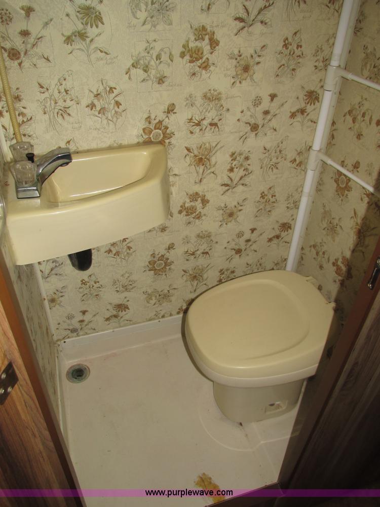 image for item H1026 1983 Ford Econoline Coachmen FreePort motorhome