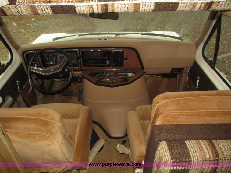 image for item H1026 1983 Ford Econoline Coachmen FreePort motorhome