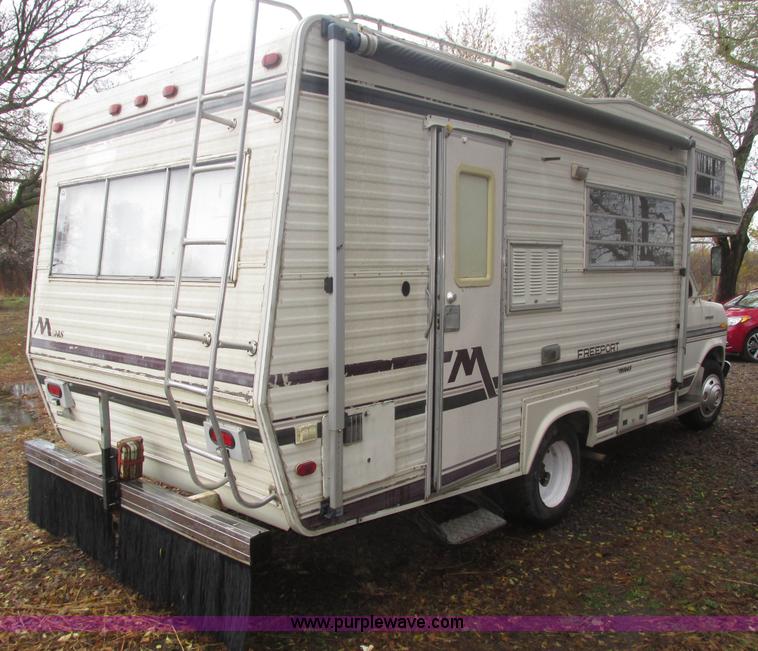image for item H1026 1983 Ford Econoline Coachmen FreePort motorhome