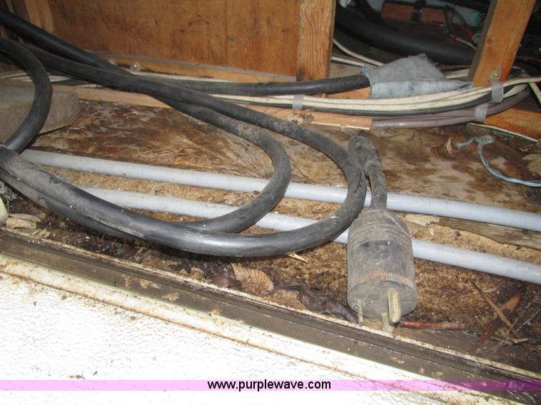 image for item H1026 1983 Ford Econoline Coachmen FreePort motorhome