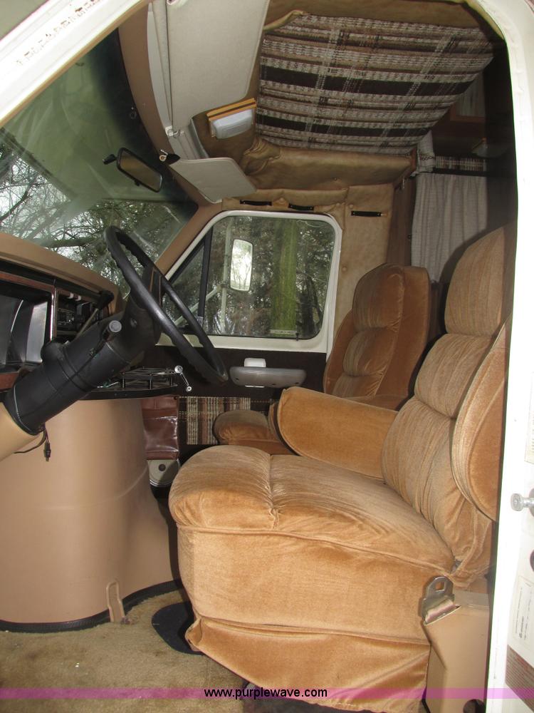 image for item H1026 1983 Ford Econoline Coachmen FreePort motorhome
