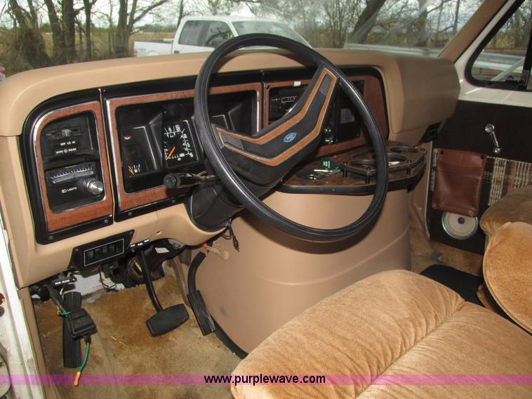 image for item H1026 1983 Ford Econoline Coachmen FreePort motorhome