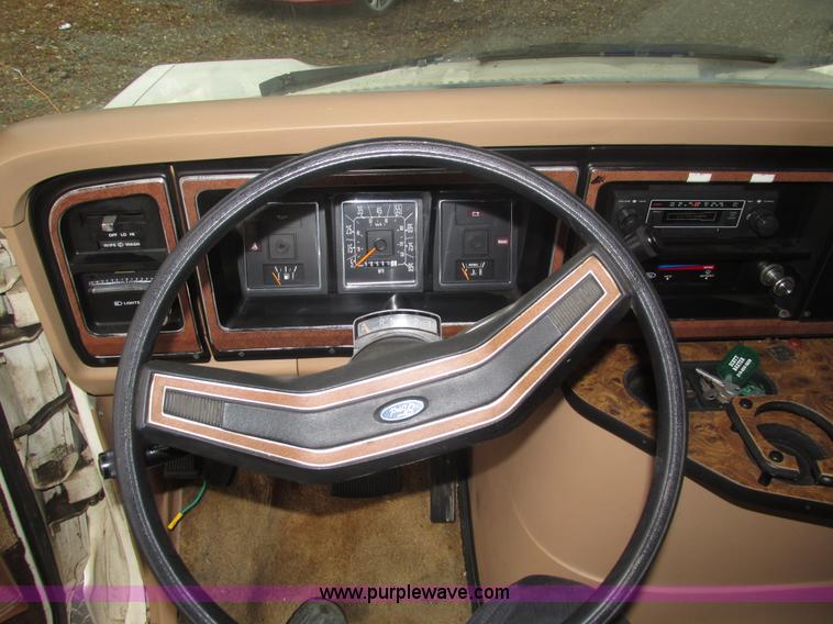 image for item H1026 1983 Ford Econoline Coachmen FreePort motorhome