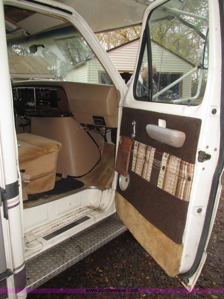 image for item H1026 1983 Ford Econoline Coachmen FreePort motorhome