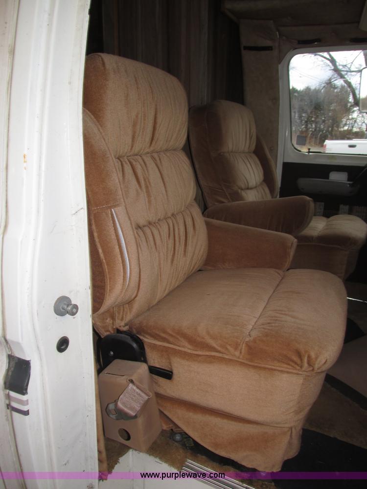 image for item H1026 1983 Ford Econoline Coachmen FreePort motorhome