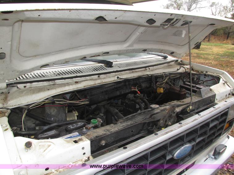 image for item H1026 1983 Ford Econoline Coachmen FreePort motorhome