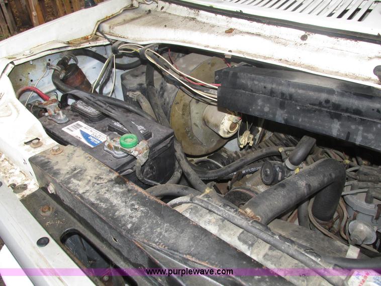 image for item H1026 1983 Ford Econoline Coachmen FreePort motorhome