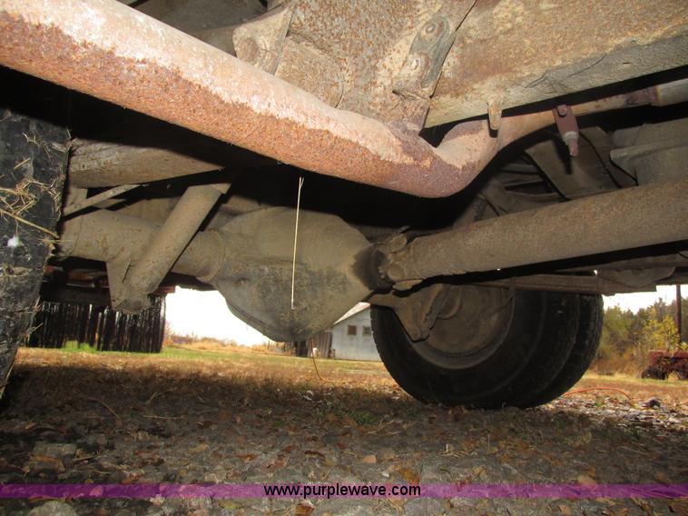 image for item H1026 1983 Ford Econoline Coachmen FreePort motorhome