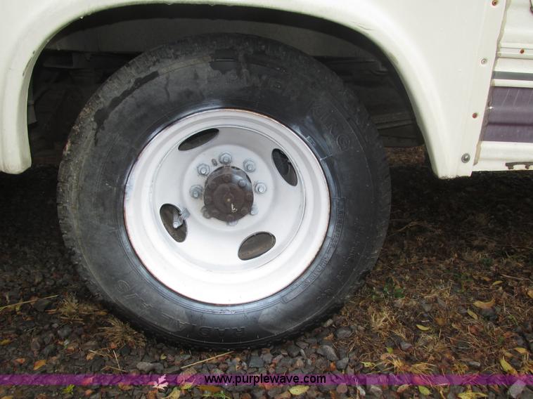 image for item H1026 1983 Ford Econoline Coachmen FreePort motorhome