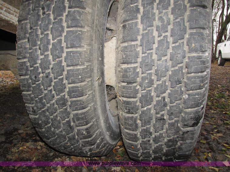 image for item H1026 1983 Ford Econoline Coachmen FreePort motorhome