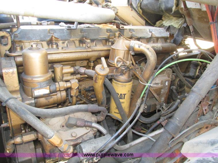 image for item H1119 1998 Ford L8513 Louisville 113 propane delivery truck