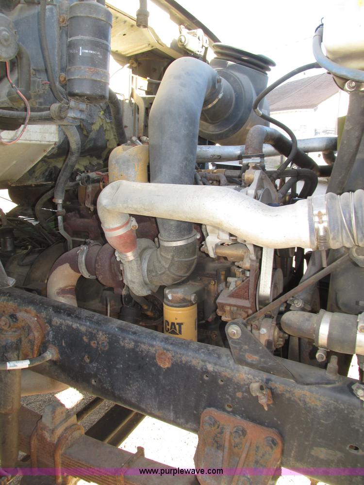 image for item H1119 1998 Ford L8513 Louisville 113 propane delivery truck