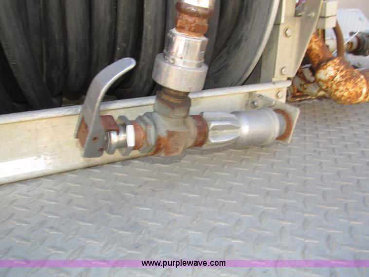 image for item H1119 1998 Ford L8513 Louisville 113 propane delivery truck