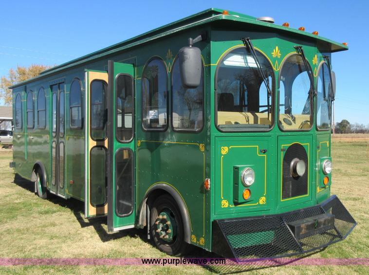 image for item I1853 2007 Freightliner MB55 Supreme Classic trolley