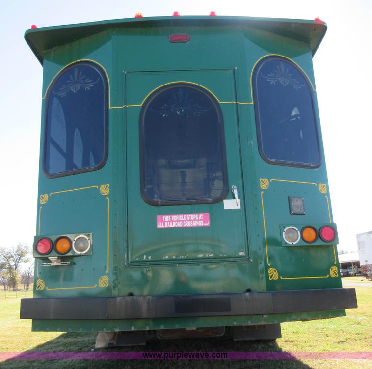 image for item I1853 2007 Freightliner MB55 Supreme Classic trolley