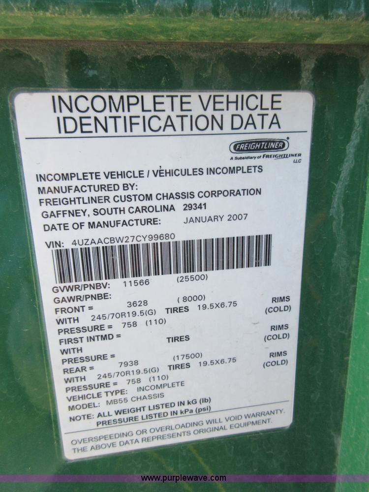 image for item I1853 2007 Freightliner MB55 Supreme Classic trolley