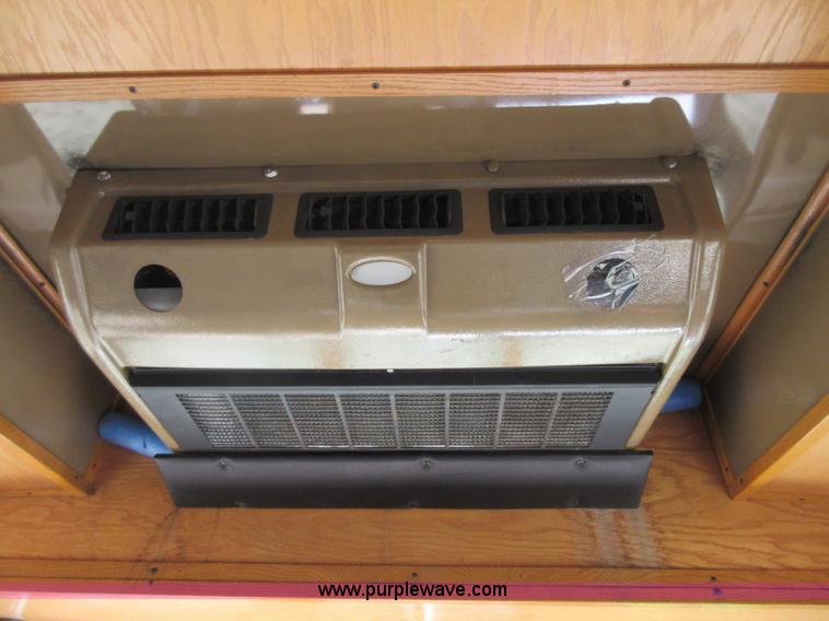 image for item I1853 2007 Freightliner MB55 Supreme Classic trolley