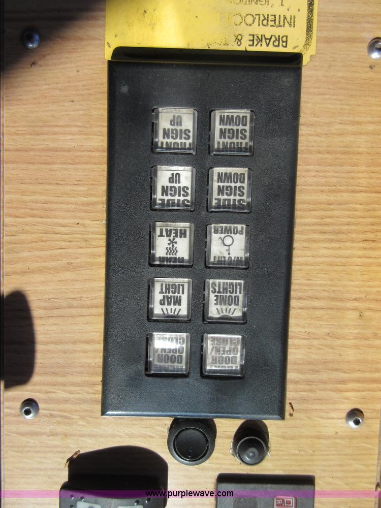 image for item I1853 2007 Freightliner MB55 Supreme Classic trolley