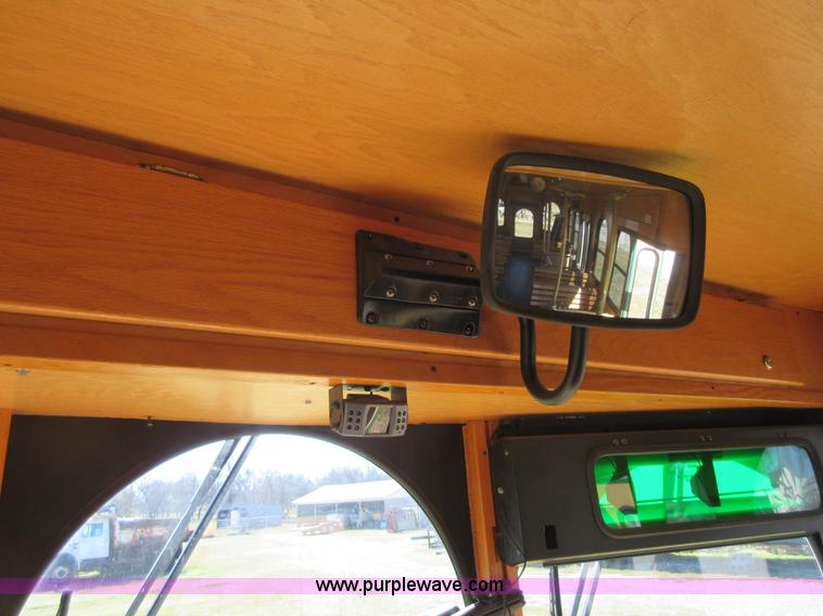 image for item I1853 2007 Freightliner MB55 Supreme Classic trolley