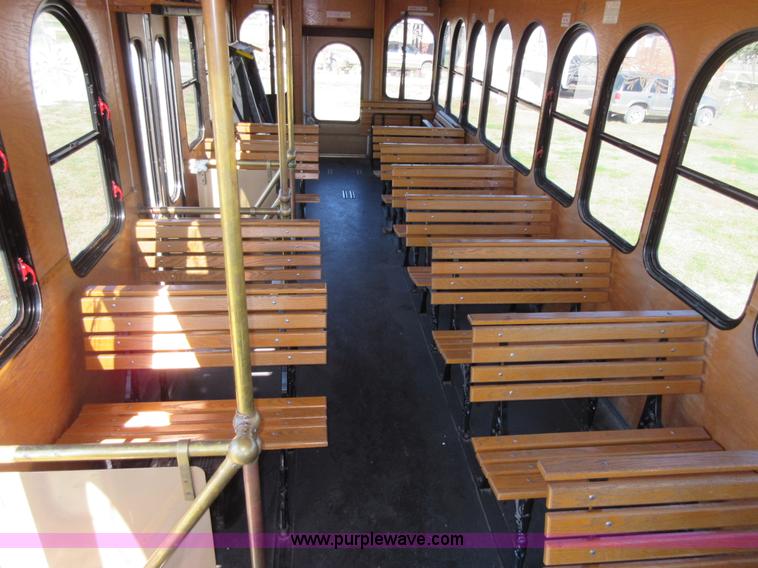 image for item I1853 2007 Freightliner MB55 Supreme Classic trolley