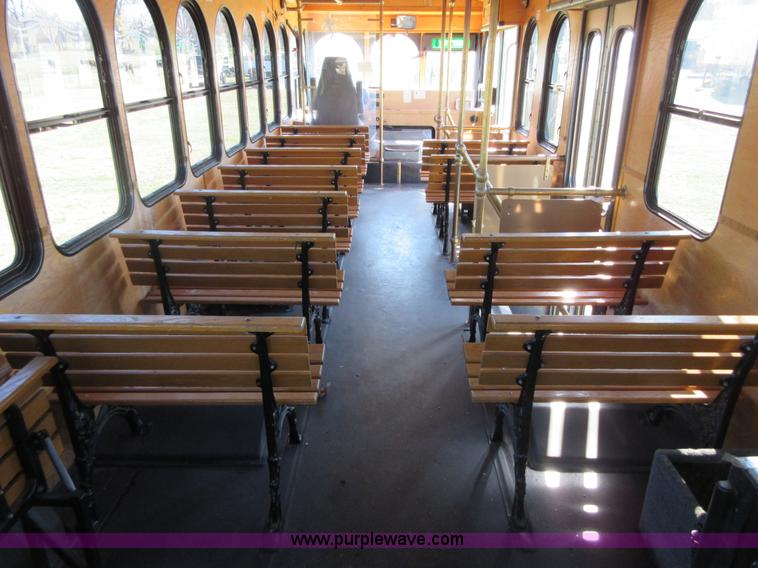 image for item I1853 2007 Freightliner MB55 Supreme Classic trolley