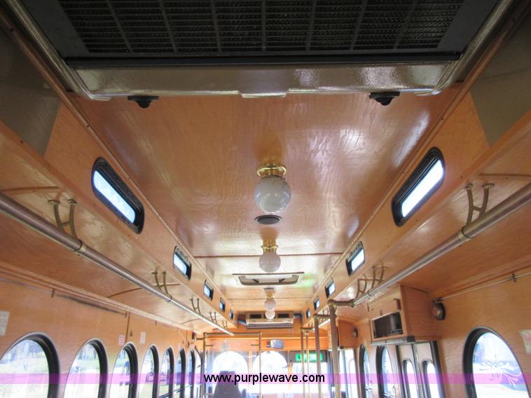 image for item I1853 2007 Freightliner MB55 Supreme Classic trolley