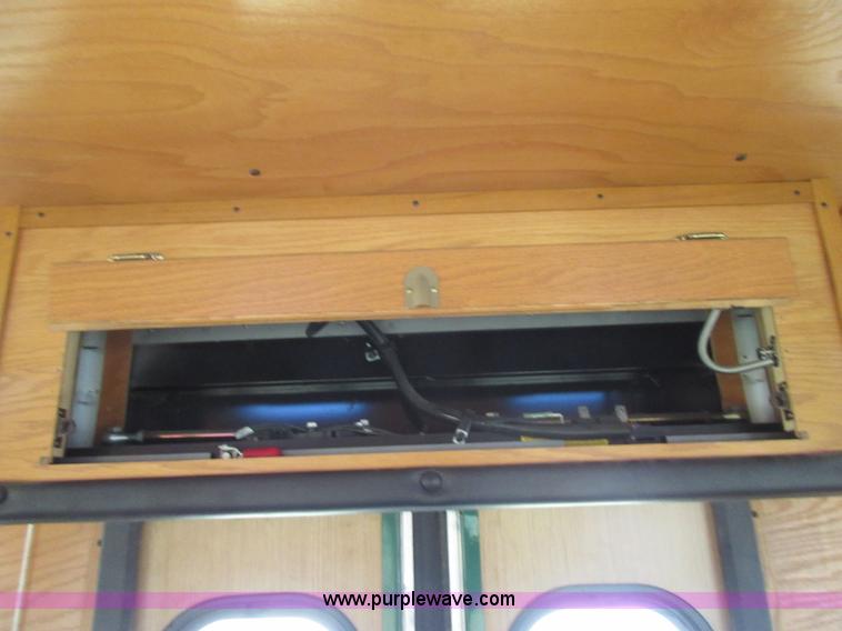 image for item I1853 2007 Freightliner MB55 Supreme Classic trolley