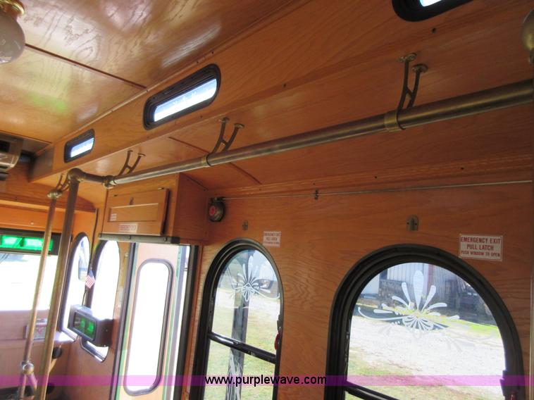 image for item I1853 2007 Freightliner MB55 Supreme Classic trolley