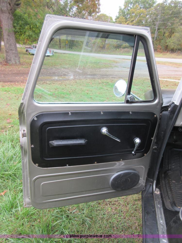 image for item I1887 1965 Chevrolet 10 pickup truck