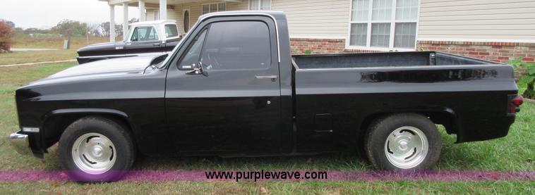 image for item I1888 1986 Chevrolet C10 pickup truck