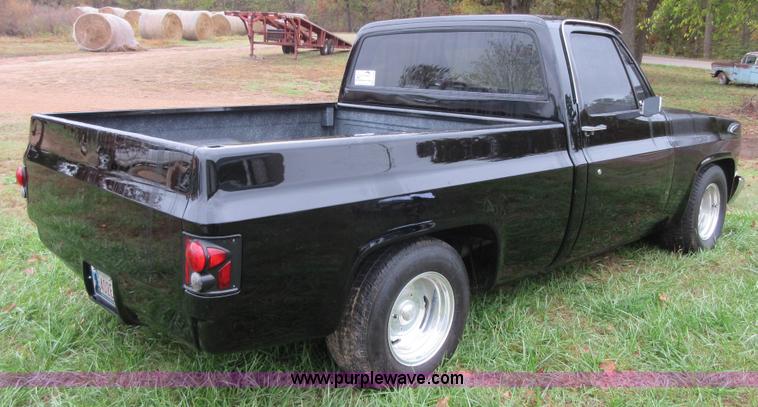 image for item I1888 1986 Chevrolet C10 pickup truck