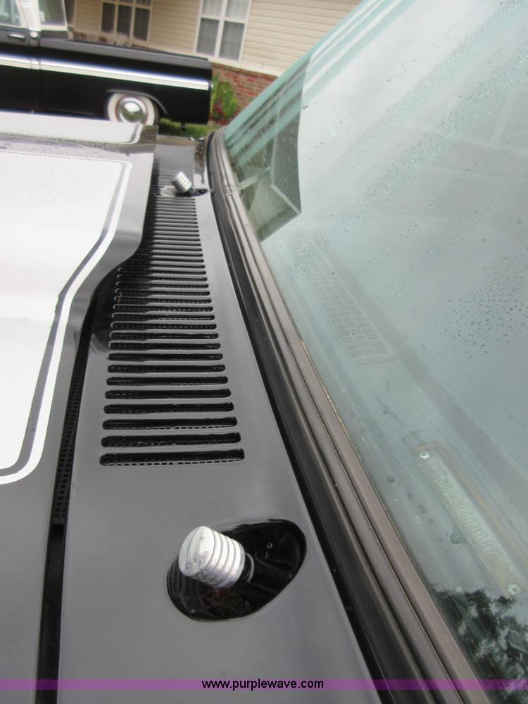 image for item I1888 1986 Chevrolet C10 pickup truck