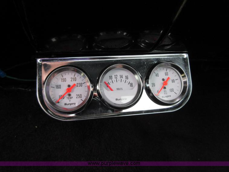 image for item I1888 1986 Chevrolet C10 pickup truck