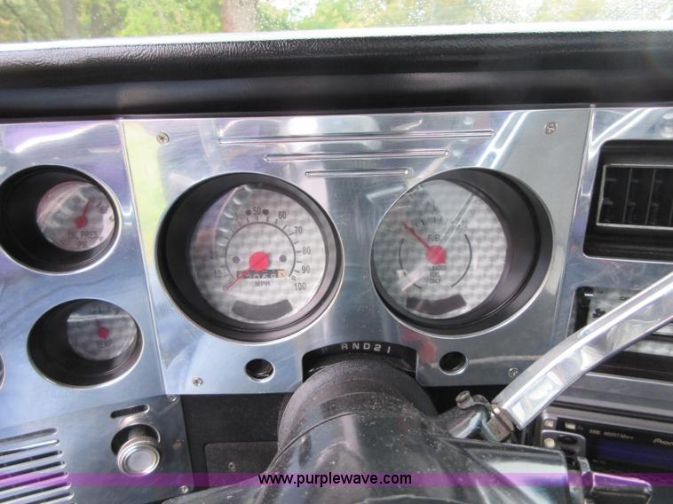 image for item I1888 1986 Chevrolet C10 pickup truck