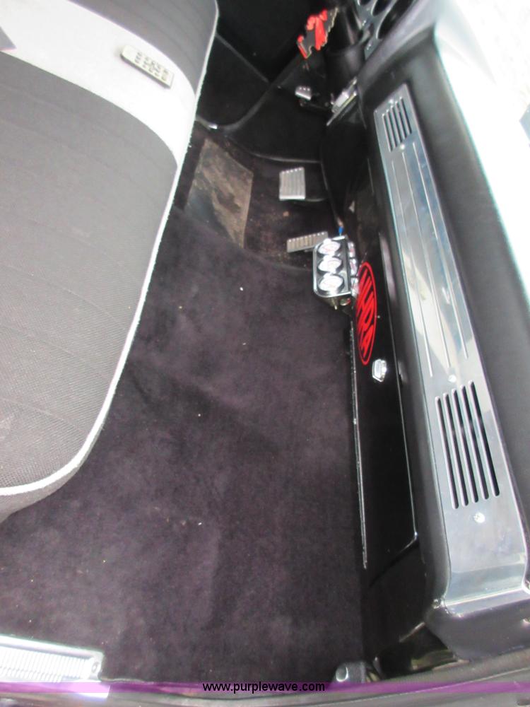 image for item I1888 1986 Chevrolet C10 pickup truck