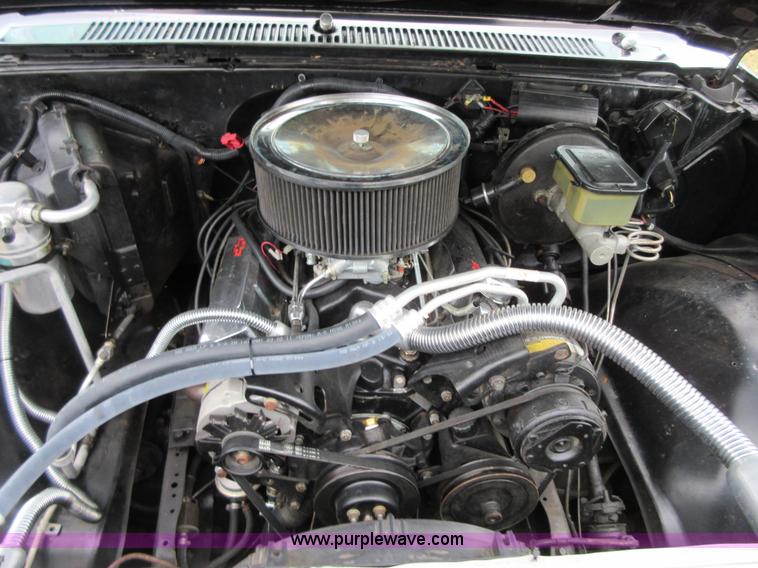 image for item I1888 1986 Chevrolet C10 pickup truck