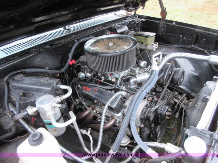 image for item I1888 1986 Chevrolet C10 pickup truck