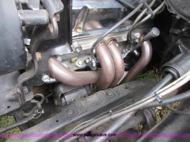 image for item I1888 1986 Chevrolet C10 pickup truck