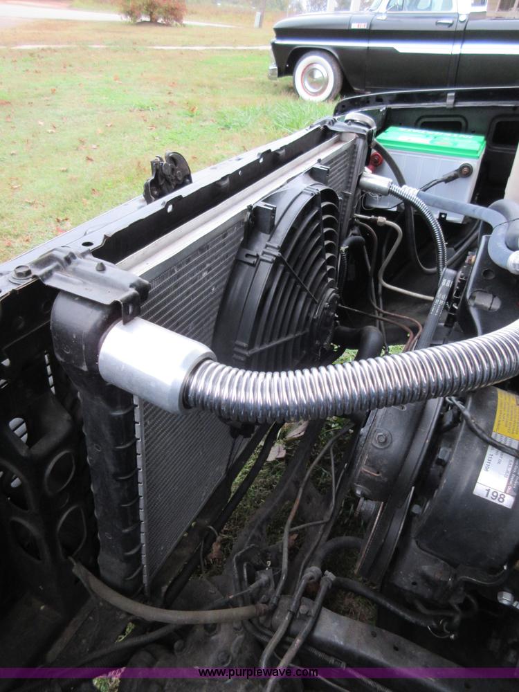 image for item I1888 1986 Chevrolet C10 pickup truck