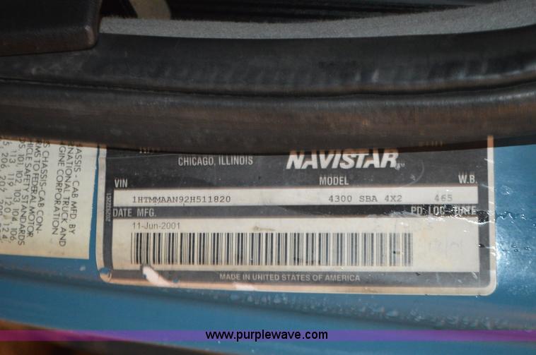 image for item I6271 2002 International 4300 propane delivery truck