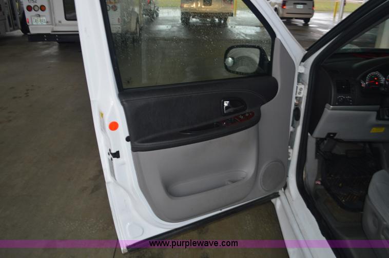 image for item I6274 2007 Chevrolet Uplander Cargo van