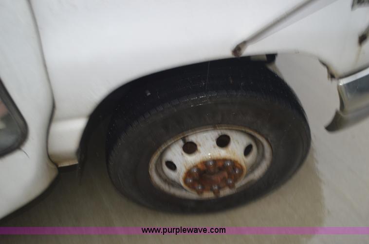 image for item I6275 2001 Ford Econoline E450 bus